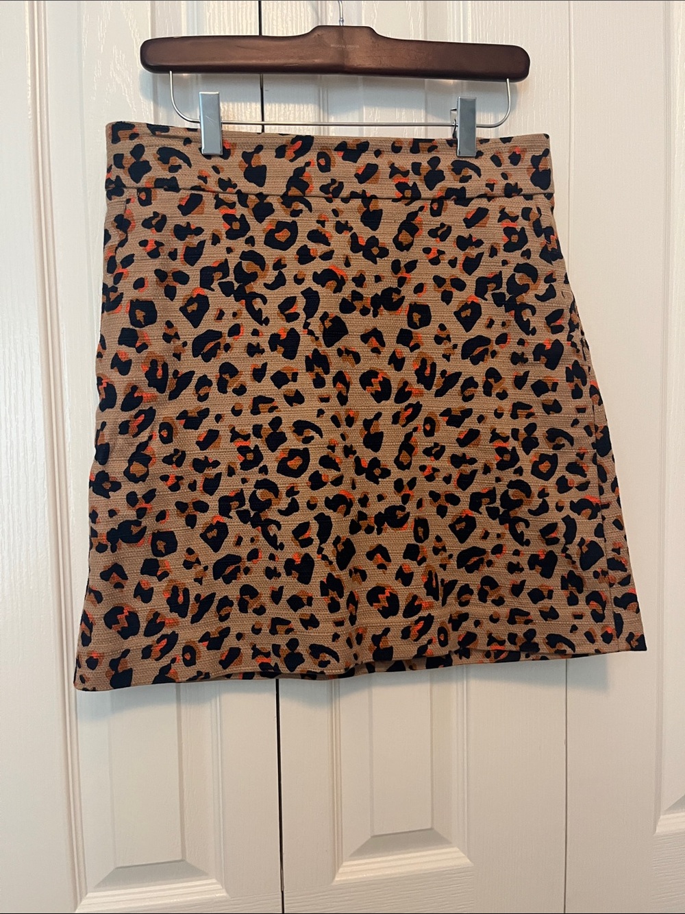 Loft Tan orange and navy animal print skirt. Size 6
